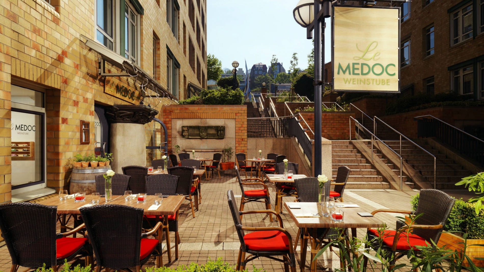 Restaurant Stuttgart - Terrasse in der Weinstube Le Médoc